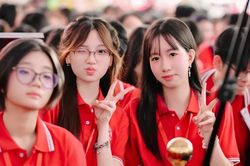 Hiệu trưởng Trường ĐH Ngoại thương khuyến khích sinh viên tham gia ngoại khóa