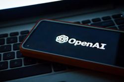 OpenAI và Microsoft lại bị kiện vì sử dụng bài báo để huấn luyện AI