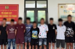 Khởi tố nhóm đối tượng mang kiếm, đinh ba rượt đuổi nhau xuyên đêm trên nhiều tuyến phố