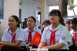Tiếng trống khai trường vang giữa biển khơi