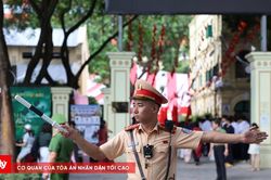 Giao thông Hà Nội thông suốt trong ngày khai giảng năm học mới