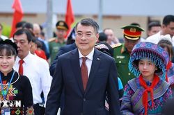 Thủ tướng dự Lễ khai giảng năm học mới tại Trường PTNT Mường Khương của Lào Cai