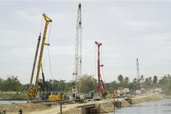Tăng tốc giải ngân vốn, đẩy nhanh tiến độ các dự án giao thông trọng điểm
