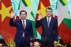 Thủ tướng Lê Minh Hưng hội kiến Tổng thống Myanmar