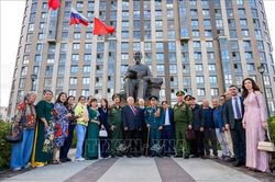 Từ Quảng trường Hồ Chí Minh tại Saint Petersburg hướng về Tổ quốc thân yêu