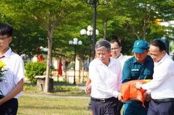 Phường Điện Bàn Đông tổ chức lễ truy điệu và an táng 4 hài cốt liệt sĩ