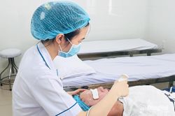Gia tăng bệnh nhân khám ngoại trú hưởng bảo hiểm y tế
