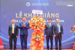 Trưởng ban Tuyên giáo Tỉnh ủy Võ Hoàn Hải dự lễ khai giảng tại Trường Đại học Khánh Hòa