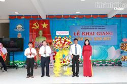 Chủ nhiệm Ủy ban Kiểm tra Tỉnh ủy Nguyễn Tiến Đức dự khai giảng tại Trường THPT Nguyễn Trãi – Phan Rang