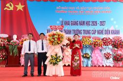 Phó Chủ tịch HĐND tỉnh Phạm Thị Xuân Trang dự lễ khai giảng năm học mới và khánh thành Trường Trung cấp nghề Diên Khánh