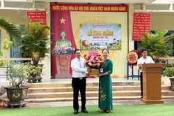 Hơn 2.900 học sinh xã Công Hải rộn ràng khai giảng năm học mới