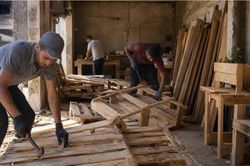 Người dân Gaza tận dụng pallet gỗ viện trợ nhân đạo để làm đồ nội thất