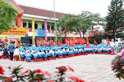 Lâm Đồng tưng bừng ngày hội khai trường