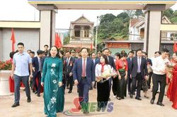 Phó Chủ tịch nước Võ Thị Ánh Xuân dự Lễ khai giảng năm học mới và khánh thành Trường Phổ thông nội trú Tiểu học và Trung học cơ sở Chiềng Sơn