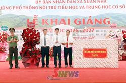 Đồng chí Giám đốc Công an tỉnh dự Lễ khai giảng năm học mới tại Trường Phổ thông nội trú Tiểu học và THCS Xuân Nha