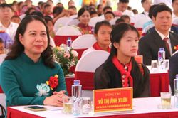 Phó Chủ tịch nước Võ Thị Ánh Xuân dự lễ khai giảng ở Sơn La