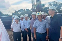 Thứ trưởng Phạm Minh Hà kiểm tra thực địa dự án cao tốc đoạn TP.HCM - Long Thành