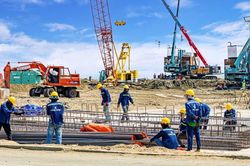 Đào tạo từ đầu hơn 95% công nhân tuyển mới, VinCons giải bài toán chất lượng lao động tại các siêu công trình thế nào?