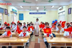 Trường THCS Văn Khê rộn ràng khai giảng: Hướng tới môi trường giáo dục hạnh phúc và ứng dụng AI