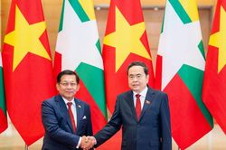 Chủ tịch Quốc hội Trần Thanh Mẫn hội kiến Tổng thống Myanmar Min Aung Hlaing