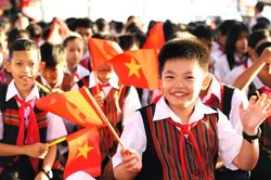 Học sinh miền núi ở Huế náo nức trong ngày khai trường