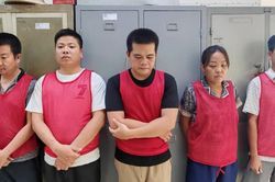 Khởi tố 5 đối tượng đổ trái phép chất thải xây dựng