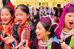 Niềm vui của học sinh các trường phổ thông nội trú tại Quảng Ninh ngày khai trường