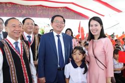 Phó Thủ tướng Hồ Quốc Dũng dự khai giảng trường nội trú vùng biên Gia Lai