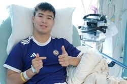 Trung vệ Duy Mạnh phẫu thuật thành công tại Mỹ