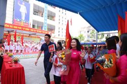 Hà Nội: Học sinh xã Thường Tín chào đón năm học mới 2026-2027