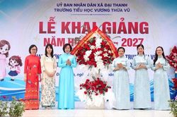 Chủ tịch Ủy ban MTTQ Việt Nam thành phố Hà Nội dự lễ khai giảng tại Trường Tiểu học Vương Thừa Vũ