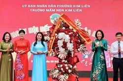 Phó Chủ tịch UBND TP Hà Nội Vũ Thu Hà dự lễ khai giảng tại Trường Mầm non Kim Liên