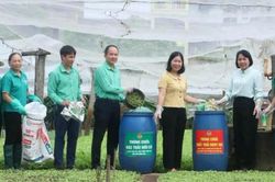 Nông dân xã Phù Đổng chung sức bảo vệ môi trường
