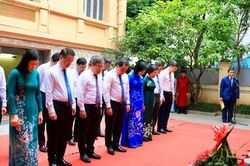 Lãnh đạo thành phố Hà Nội dâng hương tưởng niệm đồng chí Trần Phú