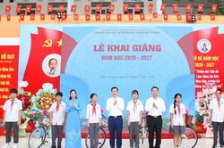 Phường Phú Thượng huy động nguồn lực tiếp sức học sinh khó khăn đến trường