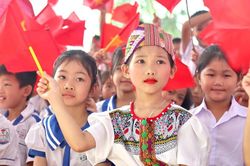 Hơn 14.000 học sinh Nghệ An khai giảng trong những trường nội trú mới