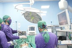 Đau hông lưng, người bệnh 71 tuổi đi khám phát hiện khối u thận