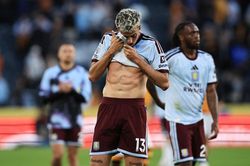 Nhà vô địch châu Âu khởi đầu tệ hại ở Premier League