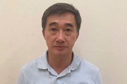 Thủ tướng Chính phủ tạm đình chỉ công tác đối với Thứ trưởng Bộ Y tế Trần Văn Thuấn