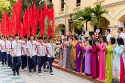 Phát huy truyền thống, viết tiếp tự hào mái trường Phan Đình Phùng