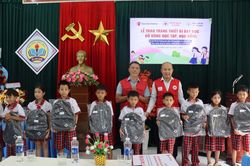 Đà Nẵng bàn giao hơn 2 tỷ đồng hỗ trợ 6 trường học phục hồi sau thiên tai