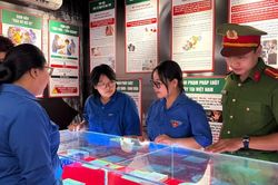 'Phủ xanh' địa bàn, chung tay đẩy lùi tội phạm ma túy