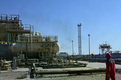 Iraq tăng tốc xuất khẩu dầu, ráo riết thuê tàu qua Hormuz