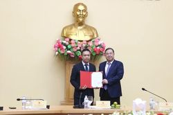 Trao Quyết định bổ nhiệm ông Nguyễn Việt Sơn làm Thứ trưởng Bộ Công Thương