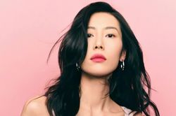Siêu mẫu nội y bị mắng khắp mạng xã hội