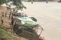 Hơn 3 tấn cá lồng nuôi trong lòng hồ thủy điện bị chết
