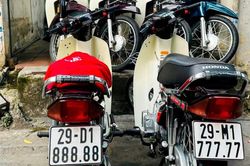 Bộ đôi Honda Dream Thái biển ngũ quý 8, ngũ quý 7 giá hơn 700 triệu tại Hà Nội