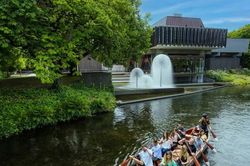 New Zealand áp dụng bắt buộc nộp hồ sơ trực tuyến đối với một số loại thị thực