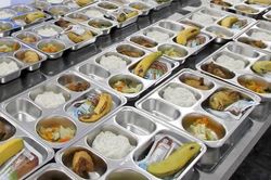 Indonesia: Khoảng 2.000 người nghi ngộ độc sau khi dùng bữa ăn miễn phí