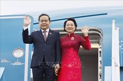 Chủ tịch Quốc hội và Phu nhân lên đường thăm chính thức Hàn Quốc, Mông Cổ